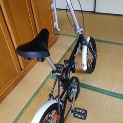 折りたたみ自転車の画像