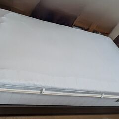 シングルベッドフレーム+KINGSDOWNマットレスの画像