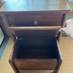 【交渉中】サイドテーブル・踏み台の画像