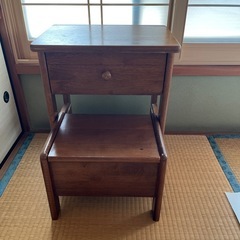 【交渉中】サイドテーブル・踏み台の画像
