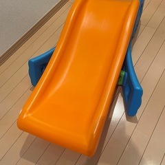 子ども用滑り台の画像