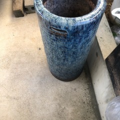 火鉢？花瓶？よくわかりません。（笑）
の画像
