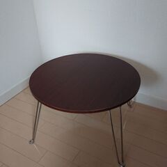 折りたたみテーブル