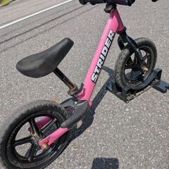 ストライダー（ピンク）の画像