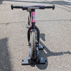 ストライダー（ピンク）の画像