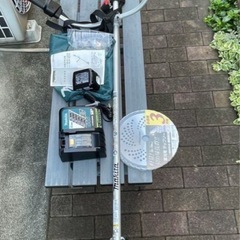 マキタ 草刈機 コードレス 充電器付き