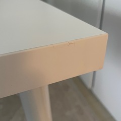 【無料】IKEAデスク　白120×60 の画像