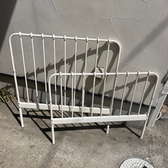 IKEAの子供用ベッドお譲りします　伸縮出来ます