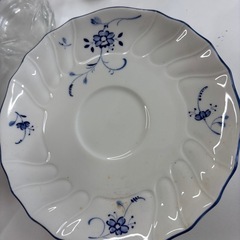 ばらばら食器の画像