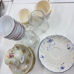 ばらばら食器の画像