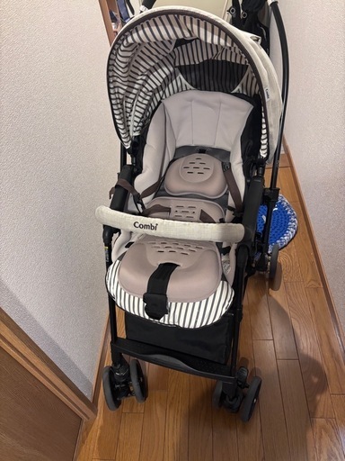 コンビ　ベビーカー　スゴカルα 4キャス