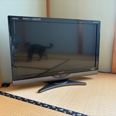 デジタルハイビジョンテレビ　AQUOS 37型