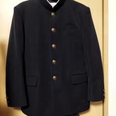 一般的な学生服です