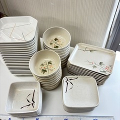 【中古品】プラ食器色々の画像