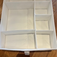 吊り下げ式収納ラックの画像
