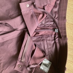UNIQLOアンクルパンツの画像