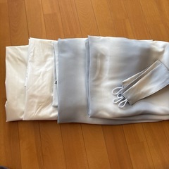 ニトリ　カーテン　グレー　４枚セットの画像