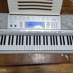 電子ピアノ　カシオ