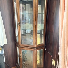 カリモク コロニアル コーナーキュリオケース 飾り棚 karimoku