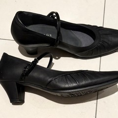 新品　WALLAGE24.5EE パンプスの画像