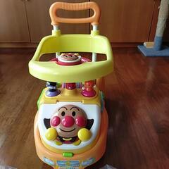 アンパンマン乗り物の画像