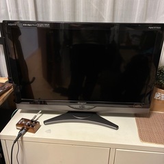 32型　SHARP AQUOS 液晶テレビ
2011年型