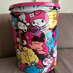 非売品　サンリオ&明治コラボ　缶