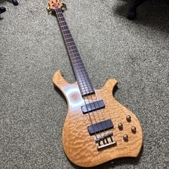 エレキベース