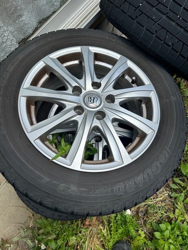 スタッドレスタイヤ