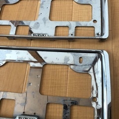 スズキ純正　ナンバーフレーム枠中古の画像