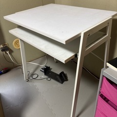 机＋椅子の画像