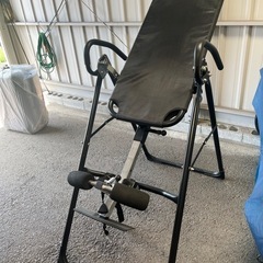  逆さぶら下がり健康器　反転マシーン