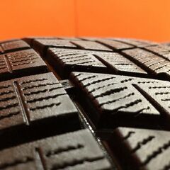 【走行短め】YOKOHAMA ice GUARD iG60 215/60R16 16インチ 4本 22年製 ヴェゼル エスティマ CX-3 クラウンロイヤル等　(KTM379)の画像