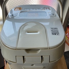 炊飯器（5合炊き）アイリスオオヤマ製　非対面でのお渡しの画像