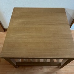 IKEAテーブル