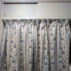 花柄カーテン遮光性あり　1ＭＸ１.３５Ｍ　2枚の画像
