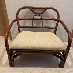 籐の低いイス