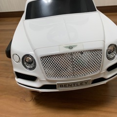 子供用　ベントレー　車　乗用玩具の画像