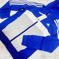❤️新品❤️ adidas アディダス　ジャージ　上下　130cm セットアップ　青　サッカーの画像