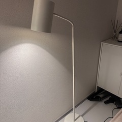 ニトリホワイトライト-読書ライトにおすすめ(間接照明) 