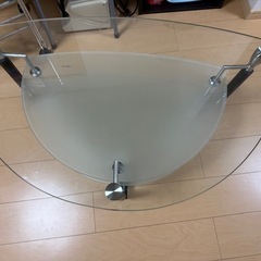 (美品)ガラステーブルの画像