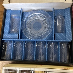 お話中🙇‍♂️
食器　グラス類まとめ売り　おちょこ　湯呑み　灰皿 　　の画像