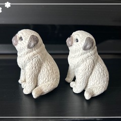 パグ2匹　カプセルトイの画像