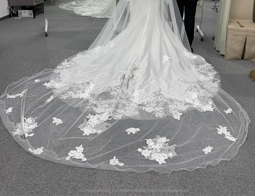 WITHAWHITE アールイズウエディング　メロウ刺繍　ロングベール