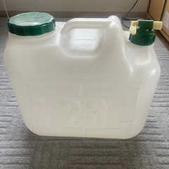 蛇口付きポリタンク