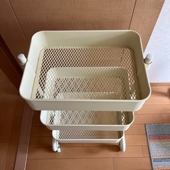 ３段収納　トローリー収納の画像