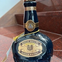ＲＯＹＡＬ　ＳＡＬＵＴＥ　スコッチウイスキーボトル！！の画像