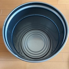 adidas缶　椅子にもなる収納　 adidas缶 の画像