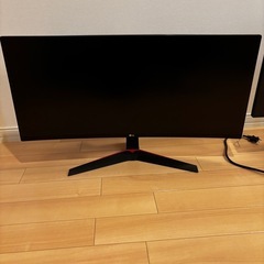 ウルトラワイドモニター、5.1サラウンドスピーカーＧ５６０、他モニター1枚の画像