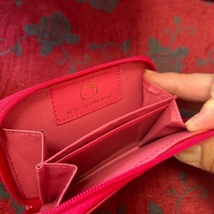 Hello kitty ウォレットの画像
